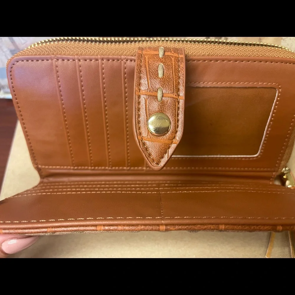 Wallet - Picture 2 of 4